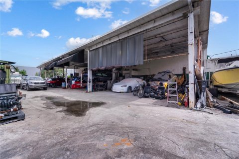 Propiedad comercial en venta en Miami, Florida № 1410534 - foto 6