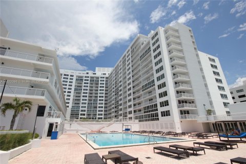 Condominio en venta en Miami Beach, Florida, 1 dormitorio, 79.9 m2 № 1268961 - foto 29