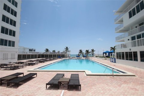 Copropriété à vendre à Miami Beach, Floride: 1 chambre, 79.9 m2 № 1268961 - photo 25