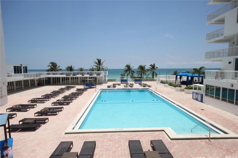 Copropriété à vendre à Miami Beach, Floride: 1 chambre, 79.9 m2 № 1268961 - photo 24