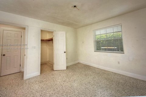 Propiedad comercial en venta en Miami, Florida, 315.5 m2 № 1230045 - foto 22