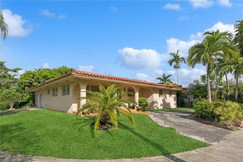 Villa ou maison à vendre à Miami, Floride: 3 chambres, 173.17 m2 № 1358913 - photo 2