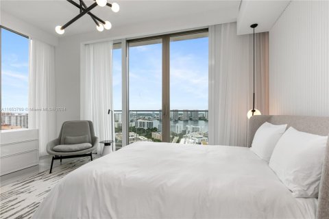 Condo in Sunny Isles Beach, Florida, 4 bedrooms  № 1358914 - photo 29