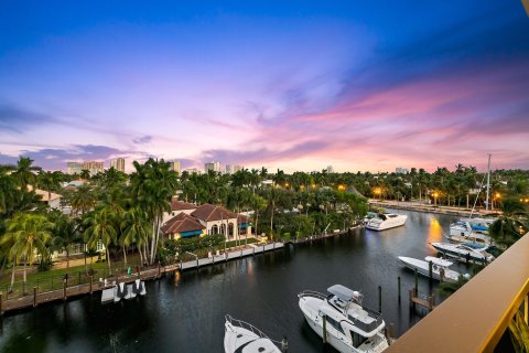 Condo in Fort Lauderdale, Florida, 3 bedrooms  № 1034004 - photo 2