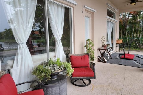 House in Naples, Florida 4 bedrooms № 1321202 - photo 7