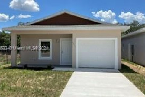 House in Sebring, Florida 3 bedrooms, 123.56 sq.m. № 1321203 - photo 6