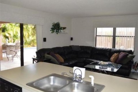 Casa en venta en Davie, Florida, 4 dormitorios, 188.78 m2 № 1320964 - foto 8