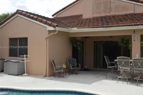 Casa en venta en Davie, Florida, 4 dormitorios, 188.78 m2 № 1320964 - foto 22