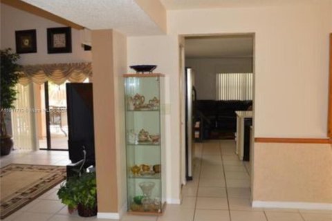 Casa en venta en Davie, Florida, 4 dormitorios, 188.78 m2 № 1320964 - foto 6