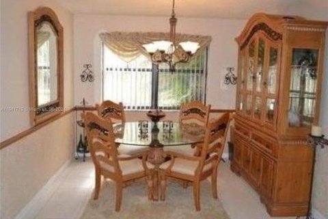 Villa ou maison à vendre à Davie, Floride: 4 chambres, 188.78 m2 № 1320964 - photo 12