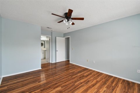 Condo in Tampa, Florida, 3 bedrooms  № 1342859 - photo 26