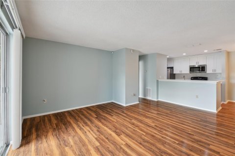 Condo in Tampa, Florida, 3 bedrooms  № 1342859 - photo 20