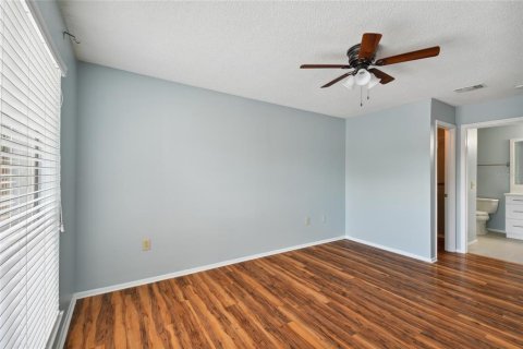 Condo in Tampa, Florida, 3 bedrooms  № 1342859 - photo 25