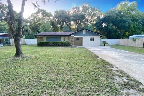 House in Ocala, Florida 3 bedrooms, 77.29 sq.m. № 1342898 - photo 2