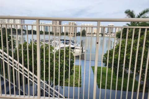 Condominio en venta en Aventura, Florida, 2 dormitorios, 116.22 m2 № 1225087 - foto 6