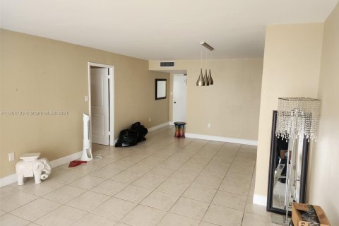 Copropriété à vendre à Aventura, Floride: 2 chambres, 116.22 m2 № 1225087 - photo 14