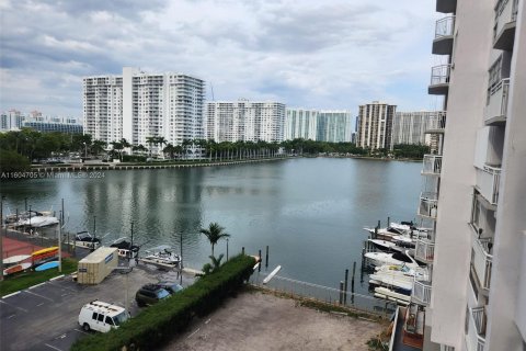 Copropriété à vendre à Aventura, Floride: 2 chambres, 116.22 m2 № 1225087 - photo 27