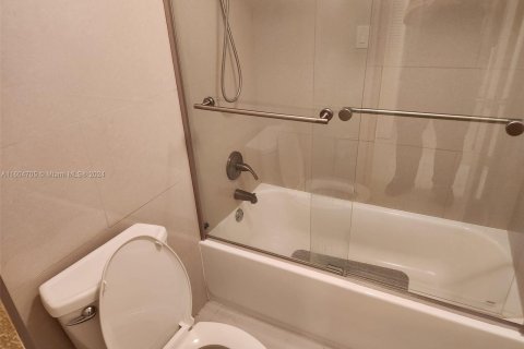 Condo in Aventura, Florida, 2 bedrooms  № 1225087 - photo 4