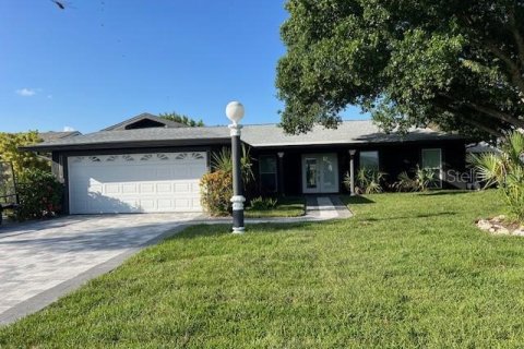 Villa ou maison à vendre à Apollo Beach, Floride: 3 chambres, 147.71 m2 № 1339393 - photo 2