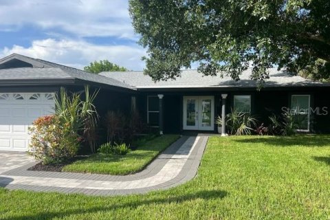 Villa ou maison à vendre à Apollo Beach, Floride: 3 chambres, 147.71 m2 № 1339393 - photo 1