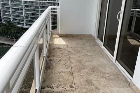 Condominio en venta en Miami, Florida, 2 dormitorios, 144.74 m2 № 1397461 - foto 18