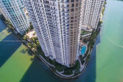 Condominio en venta en Miami, Florida, 2 dormitorios, 144.74 m2 № 1397461 - foto 25