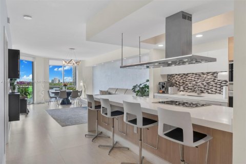 Condominio en venta en North Miami Beach, Florida, 3 dormitorios, 199.93 m2 № 1332790 - foto 10