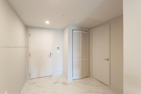 Condominio en venta en Sunny Isles Beach, Florida, 2 dormitorios, 143.16 m2 № 1240641 - foto 30