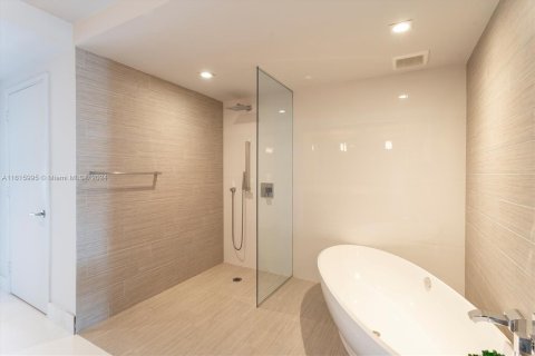 Copropriété à vendre à Sunny Isles Beach, Floride: 2 chambres, 143.16 m2 № 1240641 - photo 13