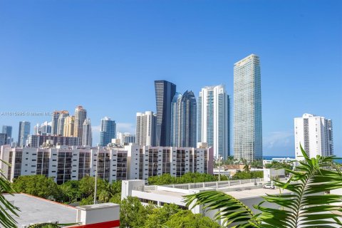 Condominio en venta en Sunny Isles Beach, Florida, 2 dormitorios, 143.16 m2 № 1240641 - foto 26