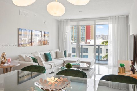 Copropriété à vendre à Sunny Isles Beach, Floride: 2 chambres, 143.16 m2 № 1240641 - photo 17