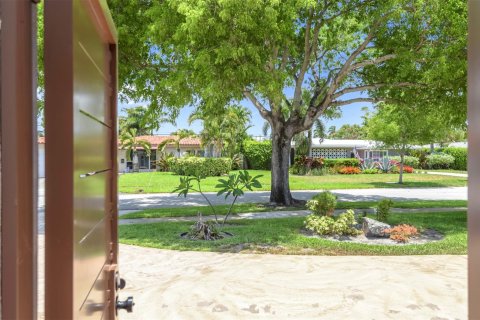 House in Fort Lauderdale, Florida 3 bedrooms, 176.42 sq.m. № 1216025 - photo 18