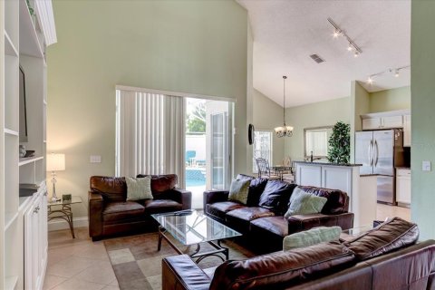 Casa en venta en Kissimmee, Florida, 5 dormitorios, 243.22 m2 № 1261780 - foto 7