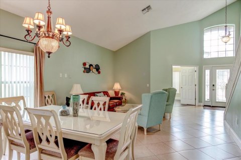 Villa ou maison à vendre à Kissimmee, Floride: 5 chambres, 243.22 m2 № 1261780 - photo 6