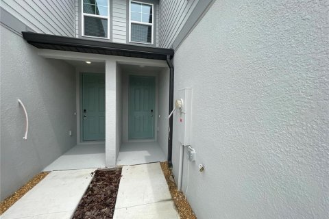 Townhouse in Wesley Chapel, Florida 3 bedrooms, 145.48 sq.m. № 1390912 - photo 3