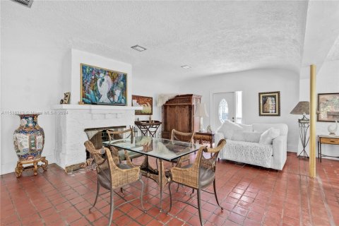 Casa en venta en Coral Gables, Florida, 6 dormitorios, 275.46 m2 № 1028665 - foto 29