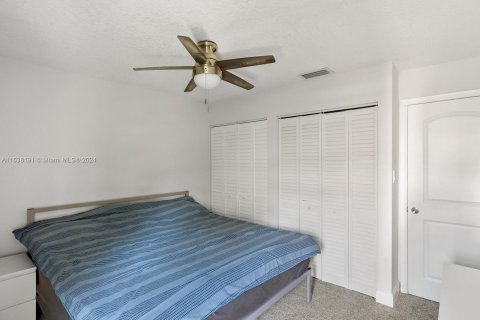 Townhouse in Plantation, Florida 3 bedrooms, 164.44 sq.m. № 1024214 - photo 25