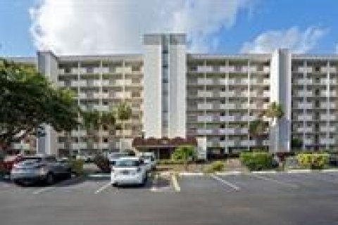 Condo in Lauderhill, Florida, 2 bedrooms  № 1024280 - photo 3