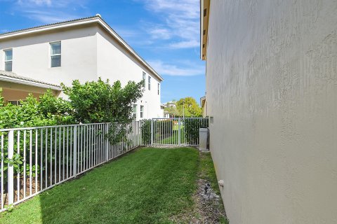 Villa ou maison à vendre à West Palm Beach, Floride: 4 chambres, 362.5 m2 № 1075027 - photo 10