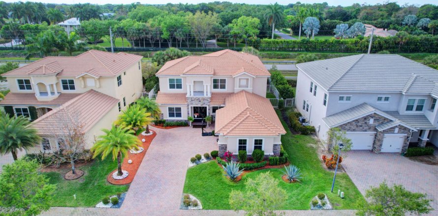 Villa ou maison à West Palm Beach, Floride 4 chambres, 362.5 m2 № 1075027