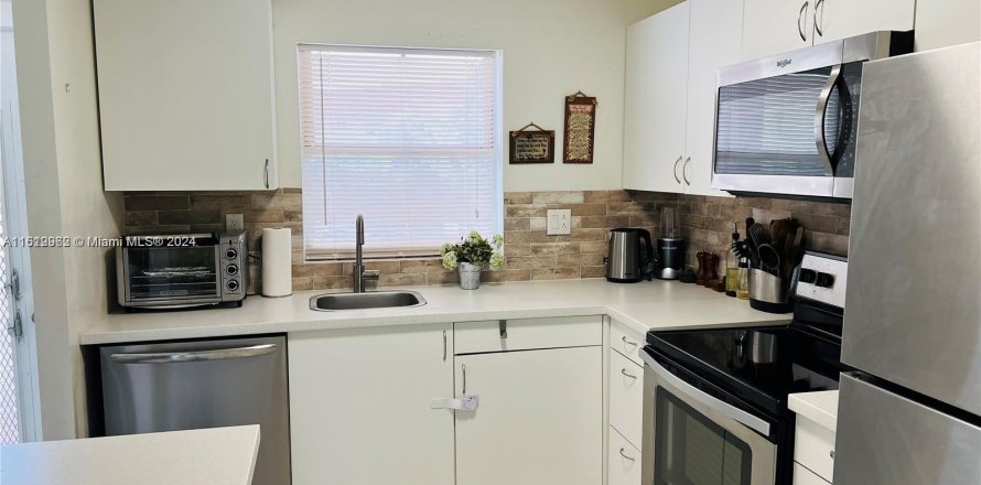 Condo in Sunrise, Florida, 1 bedroom  № 1240974