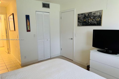 Copropriété à vendre à Sunrise, Floride: 1 chambre, 78.97 m2 № 1240974 - photo 12