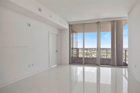 Condominio en venta en Miami, Florida, 1 dormitorio, 94.57 m2 № 1397601 - foto 10