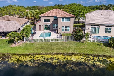 Casa en venta en Coconut Creek, Florida, 4 dormitorios, 256.78 m2 № 1068049 - foto 3