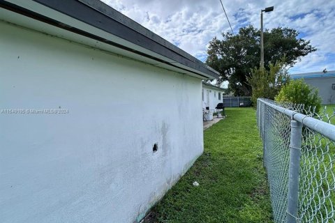 Commercial property in Miami, Florida 184.69 sq.m. № 1331614 - photo 19