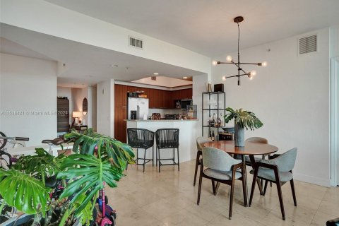 Condominio en venta en North Miami, Florida, 2 dormitorios, 161.93 m2 № 1033187 - foto 20