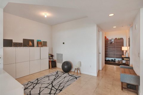 Condominio en venta en North Miami, Florida, 2 dormitorios, 161.93 m2 № 1033187 - foto 21