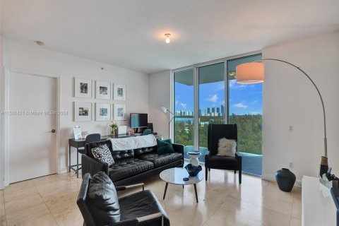Condominio en venta en North Miami, Florida, 2 dormitorios, 161.93 m2 № 1033187 - foto 8