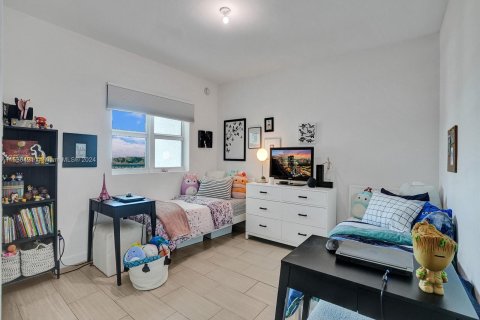 Condominio en venta en North Miami, Florida, 2 dormitorios, 161.93 m2 № 1033187 - foto 14