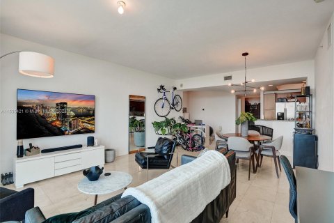 Condominio en venta en North Miami, Florida, 2 dormitorios, 161.93 m2 № 1033187 - foto 10